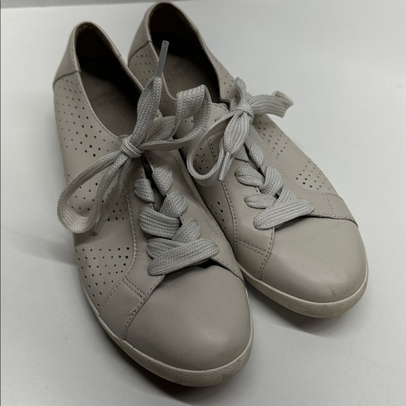 Dansko Orli Sneakers Shoes Perforated Leather Ivory White Size EUR 41 10.5 - 11 - Picture 7 of 9